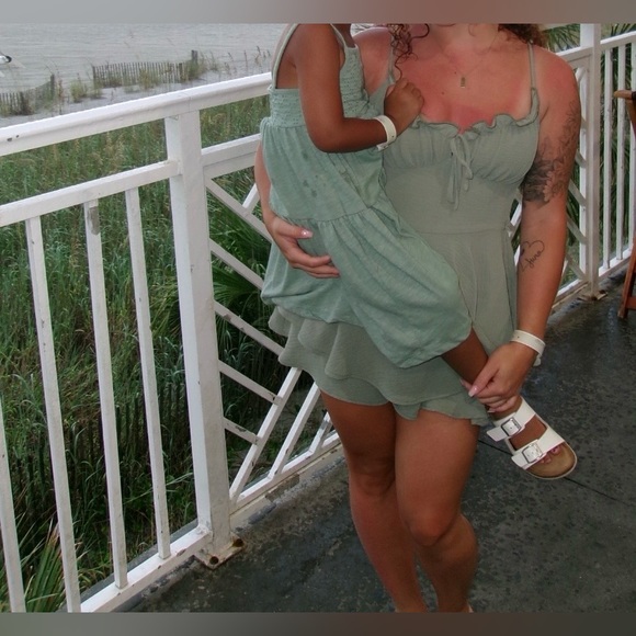 Windsor Pants - Windsor Sage Green Textured Dress